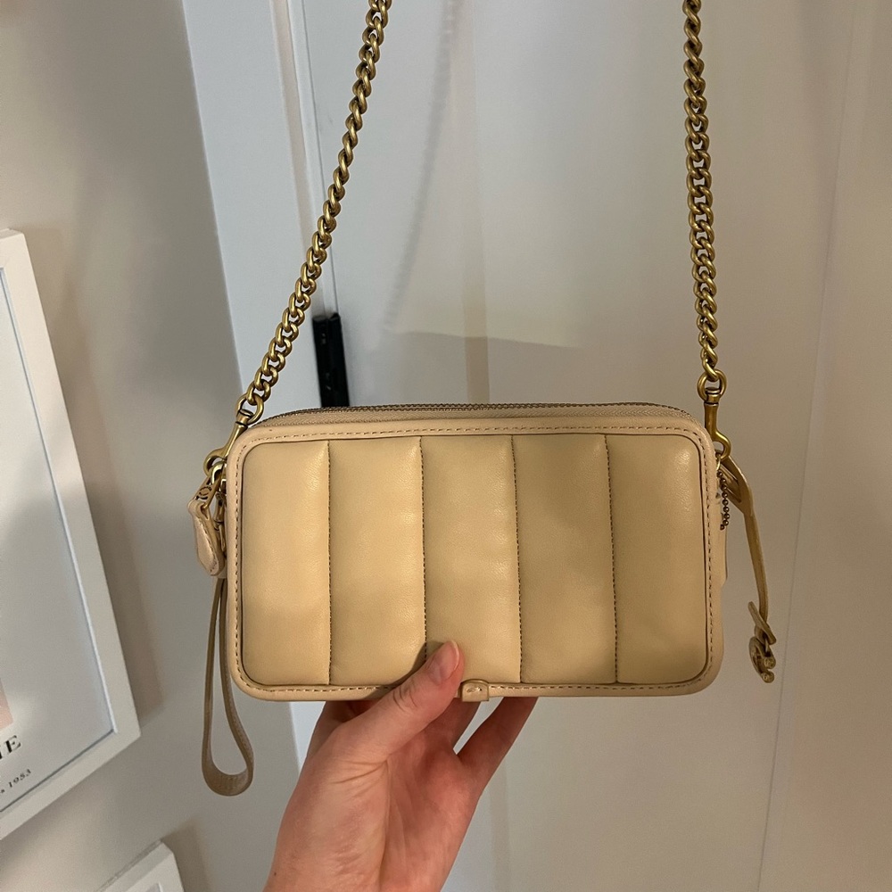 Cream NWOT Coach Kira quilted crossbody/wristlet bag